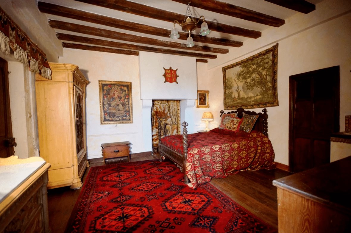 Maiden's Tower 1st Floor Bedroom